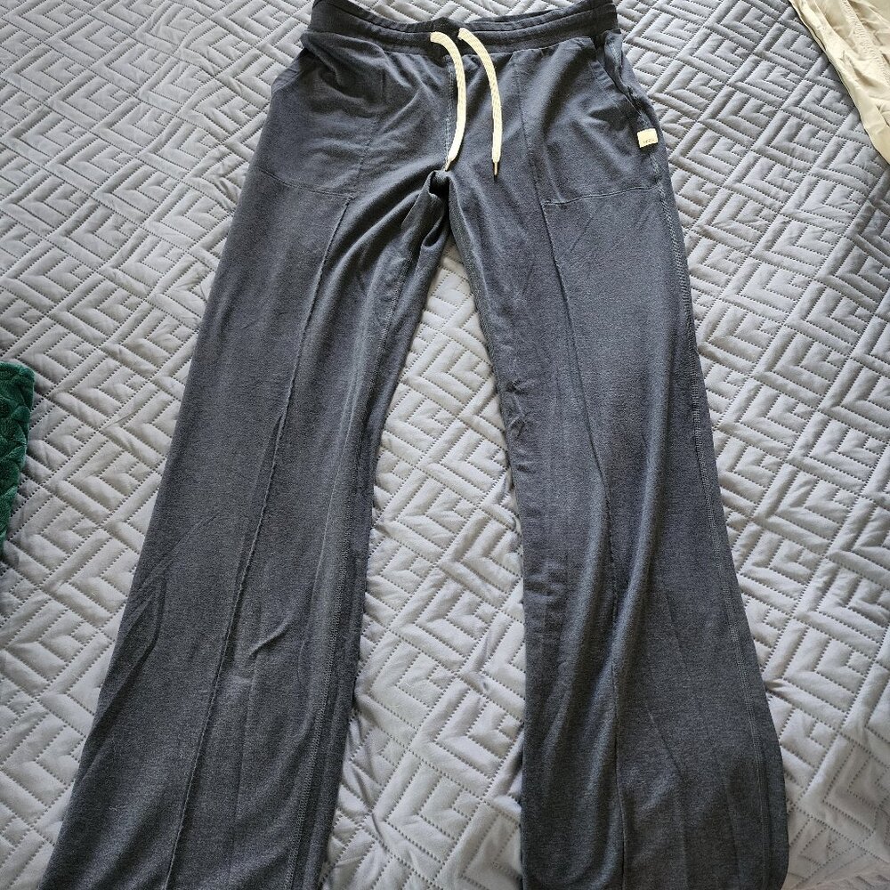 Vuori blue pants size medium